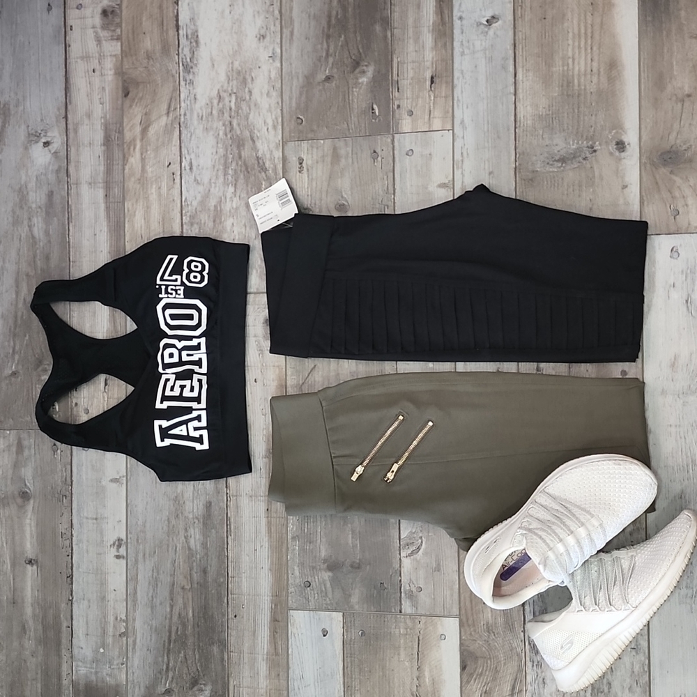 💗  2 GUESS LEGGINGS  💗